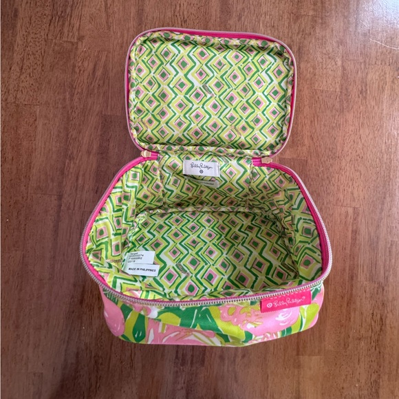 NWOT Lilly Pulitzer x Target Cosmetic Makeup Travel Train Case Fan Dance - Picture 14 of 16